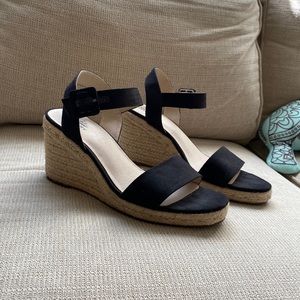 Life stride wedges. Black and Tan coloring size 9.5